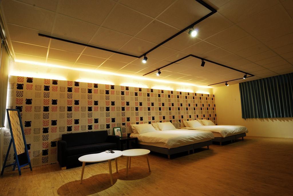 Sleep In Guest House Kota Hualien Bagian luar foto