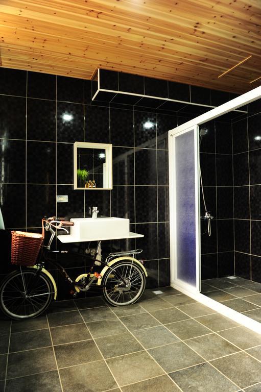 Sleep In Guest House Kota Hualien Bagian luar foto