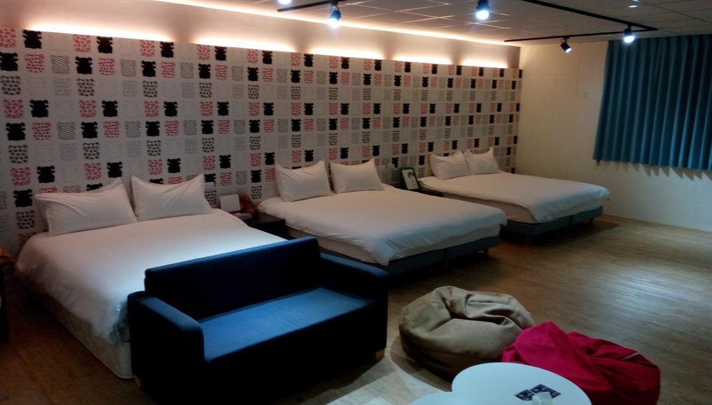 Sleep In Guest House Kota Hualien Bagian luar foto